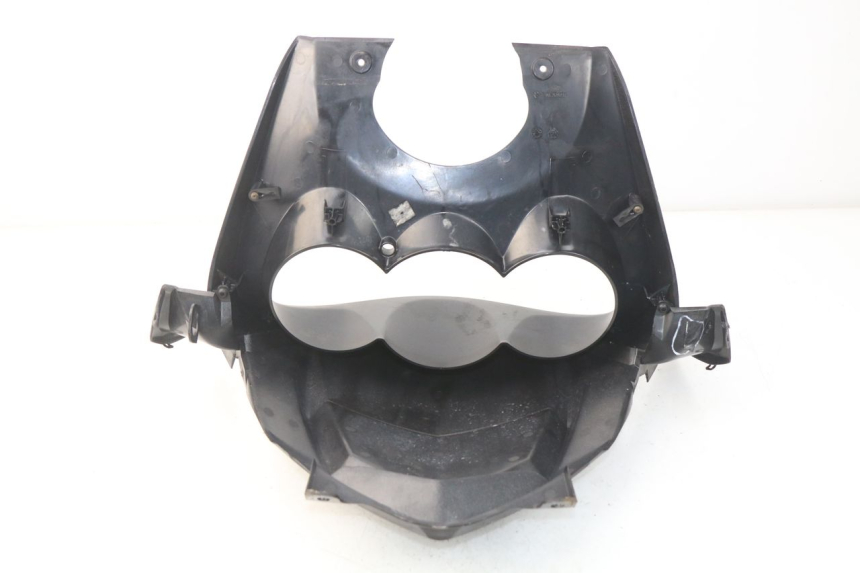 photo de ENTOURAGE COMPTEUR PEUGEOT SATELIS 500 (2007 - 2013) - Gros plan technique