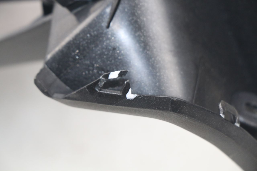 photo de ENTOURAGE COMPTEUR PEUGEOT SATELIS 125 (2006 - 2009) - Détail de la pièce