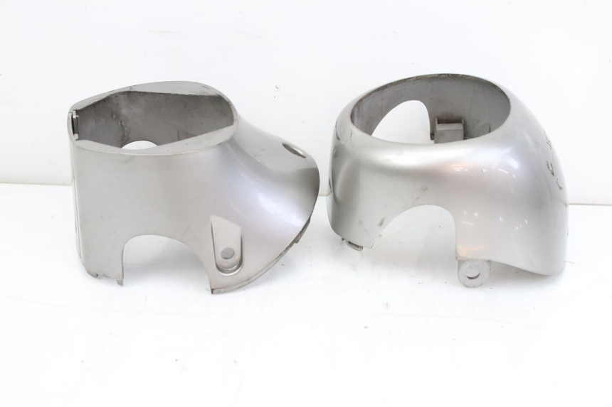 photo de ENTOURAGE COMPTEUR KYMCO SENTO 100 (2008 - 2013) - Points de fixation