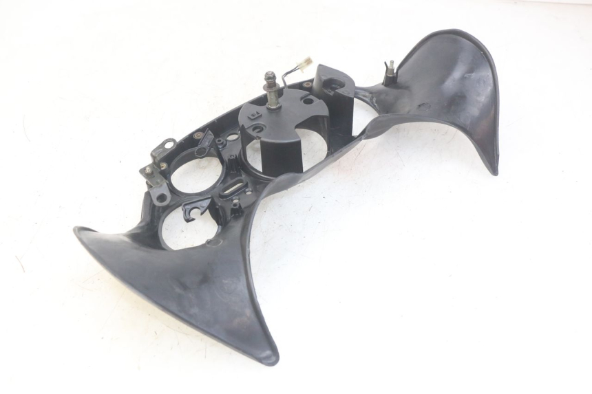 photo de ENTOURAGE COMPTEUR TRIUMPH SPRINT ST 955 (1999 - 2001) - Gros plan technique