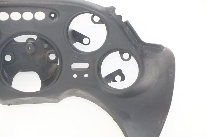 photo de ENTOURAGE COMPTEUR TRIUMPH SPRINT ST 955 (1999 - 2001) - État de surface