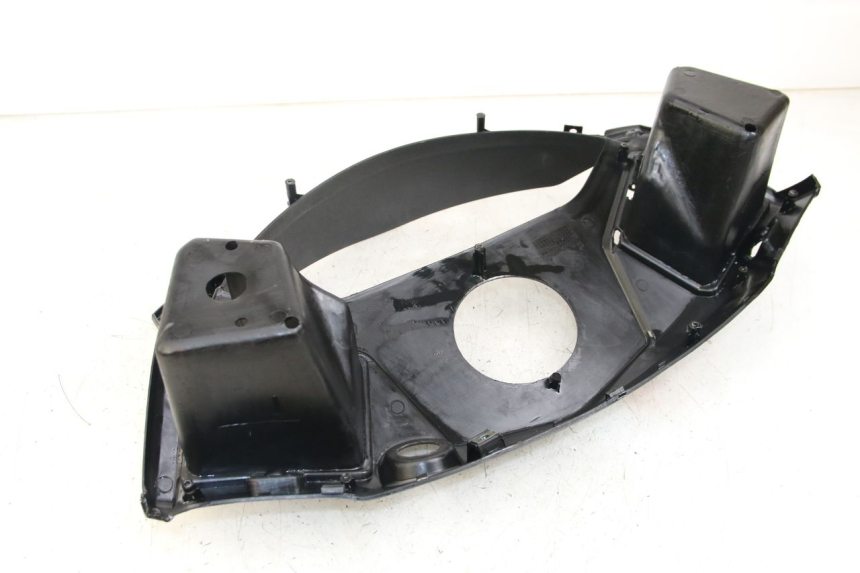 photo de ENTOURAGE COMPTEUR RAZZO STEED 125 (2012 - 2018) - Autre angle de vue