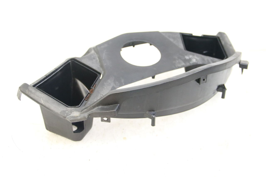 photo de ENTOURAGE COMPTEUR RAZZO STEED 125 (2012 - 2018) - Gros plan technique