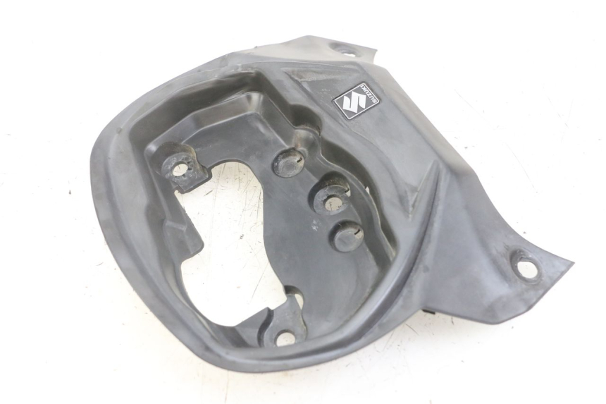 photo de ENTOURAGE COMPTEUR SUZUKI GSX F GSXF 650 (2007 - 2015) - Points de fixation