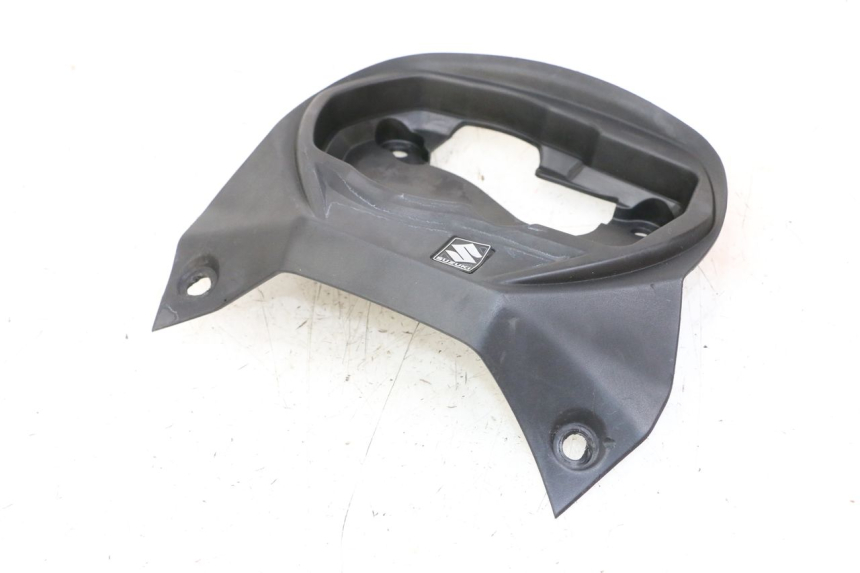 photo de ENTOURAGE COMPTEUR SUZUKI GSX F GSXF 650 (2007 - 2015) - Points de fixation