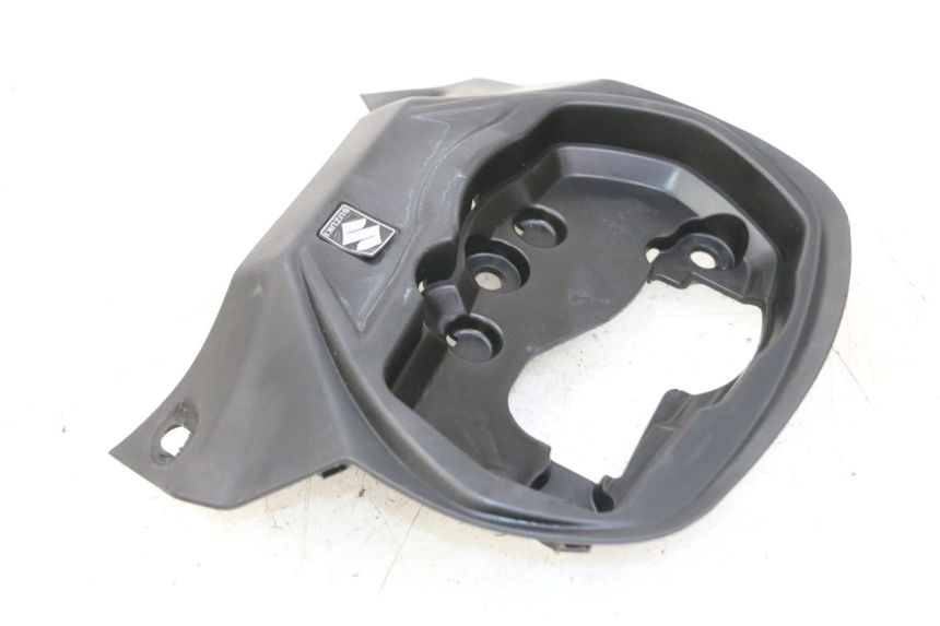 photo de ENTOURAGE COMPTEUR SUZUKI GSX F GSXF 650 (2007 - 2015) - État de surface