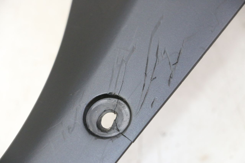 photo de ENTOURAGE COMPTEUR YAMAHA TDM ABS 900 (2002 - 2014) - Zoom état d’usage