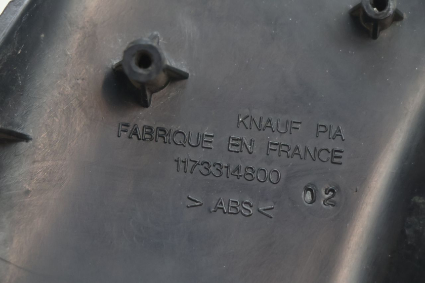 photo de ENTOURAGE COMPTEUR PEUGEOT TREKKER 50 (1995 - 2004) - État de surface