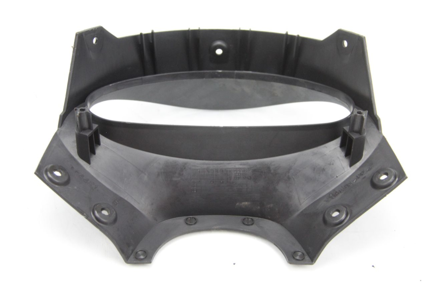 photo de ENTOURAGE COMPTEUR SUZUKI UC EPICURO 125 (1999 - 2003) - Autre angle de vue