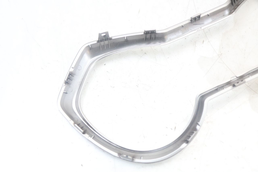 photo de ENTOURAGE COMPTEUR YAMAHA XMAX X-MAX ABS 125 (2017 - 2020) - Vue d’ensemble