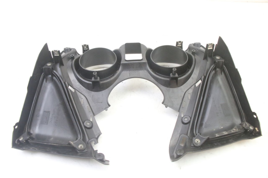 photo de ENTOURAGE COMPTEUR YAMAHA X-MAX XMAX 125 (2010 - 2013) - Autre angle de vue