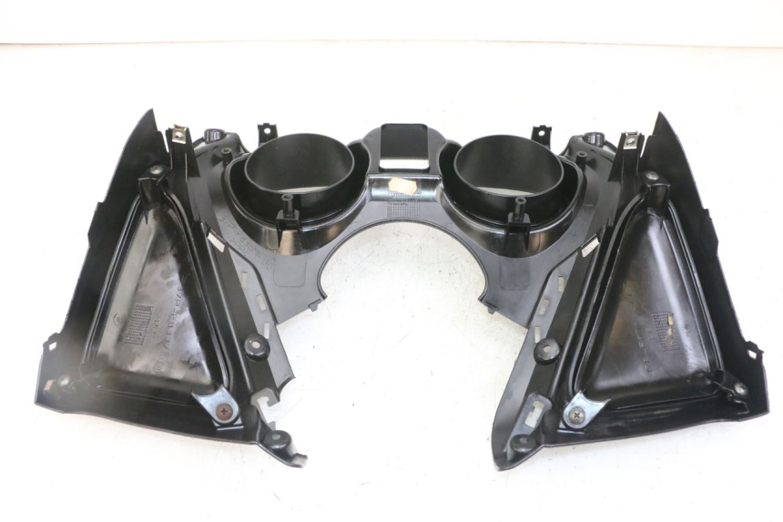 photo de ENTOURAGE COMPTEUR YAMAHA X-MAX XMAX 125 (2010 - 2013) - Détails caractéristiques