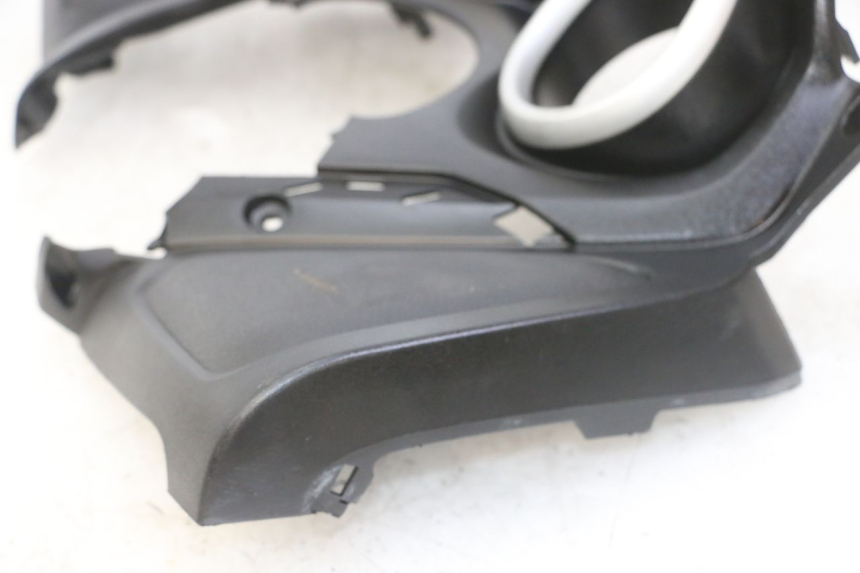 photo de ENTOURAGE COMPTEUR YAMAHA X-MAX XMAX 125 (2010 - 2013) - Zoom état d’usage