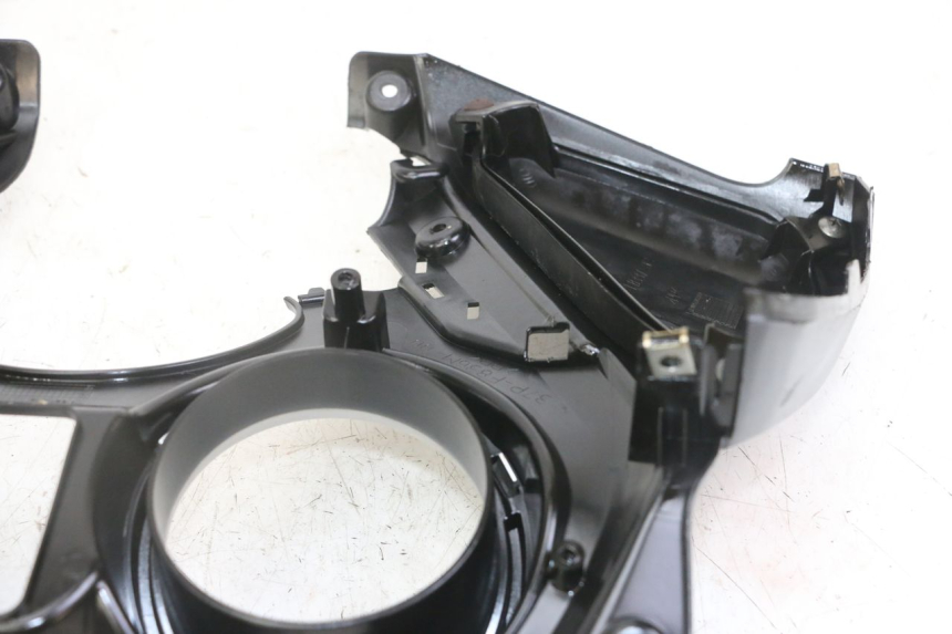 photo de ENTOURAGE COMPTEUR YAMAHA X-MAX XMAX 125 (2010 - 2013) - Pièce contrôlée