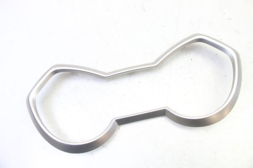 photo de ENTOURAGE COMPTEUR YAMAHA XMAX X-MAX 125 (2021 - 2025) - Vue principale