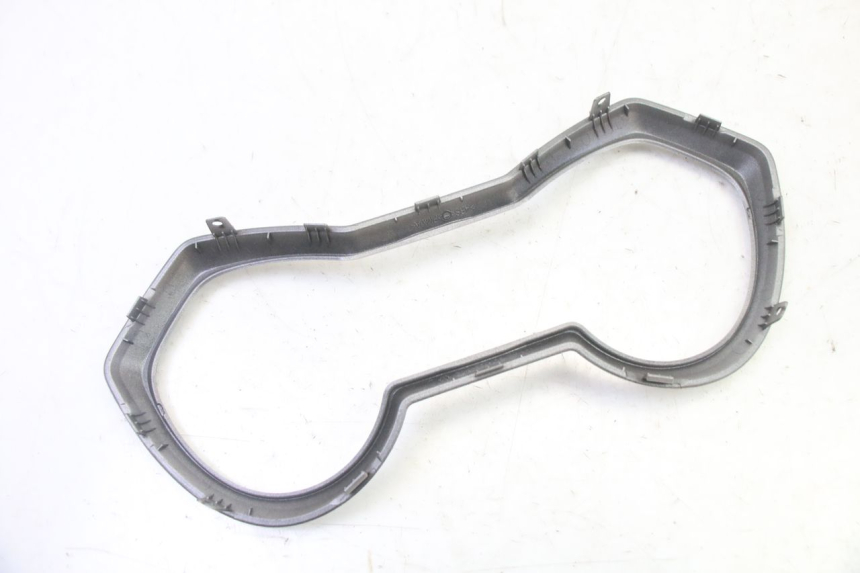 photo de ENTOURAGE COMPTEUR YAMAHA XMAX X-MAX 125 (2021 - 2025) - Zoom état d’usage