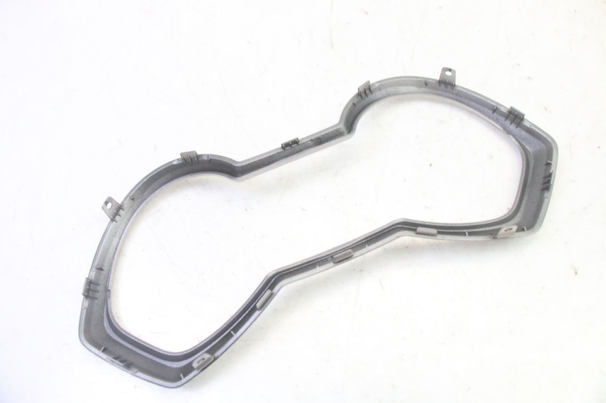 photo de ENTOURAGE COMPTEUR YAMAHA XMAX X-MAX 125 (2021 - 2025) - Autre angle de vue