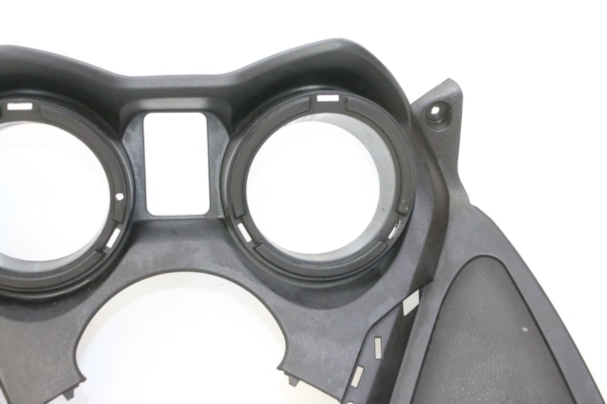 photo de ENTOURAGE COMPTEUR YAMAHA X-MAX XMAX 125 (2010 - 2013) - Zoom composants