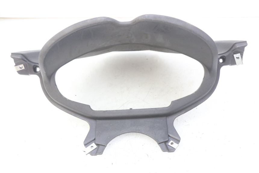 photo de ENTOURAGE COMPTEUR PIAGGIO X8 125 (2004 - 2007) - Vue principale