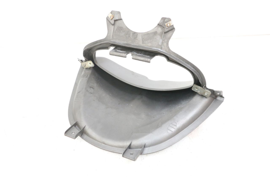 photo de ENTOURAGE COMPTEUR PIAGGIO X8 125 (2004 - 2007) - Détail de la pièce