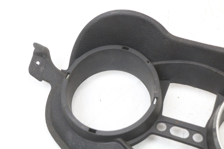 photo de ENTOURAGE COMPTEUR PIAGGIO XEVO - X EVO 125 (2007 - 2017) - Zoom état d’usage