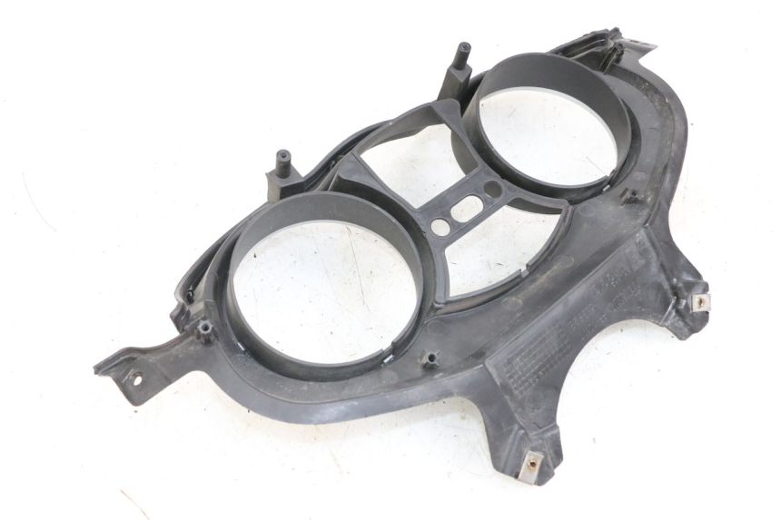 photo de ENTOURAGE COMPTEUR PIAGGIO XEVO - X EVO 125 (2007 - 2017) - Autre angle de vue