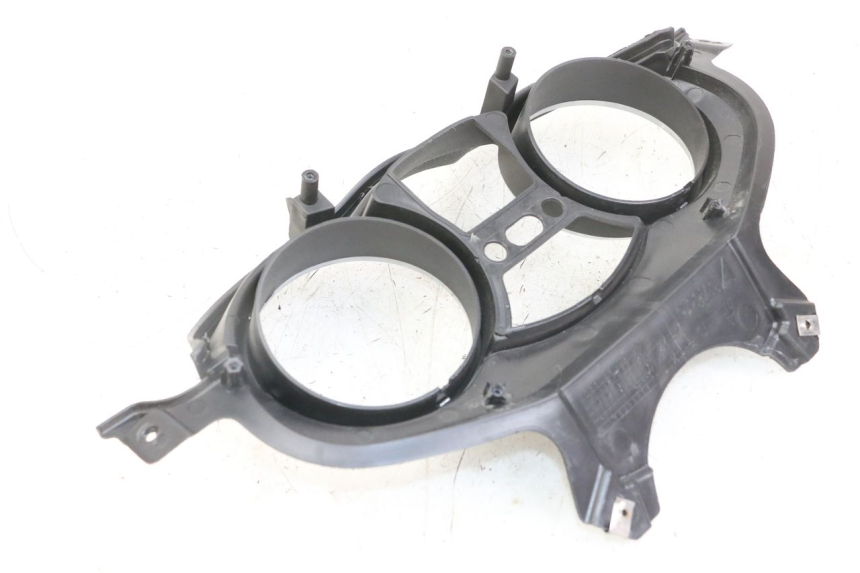 photo de ENTOURAGE COMPTEUR PIAGGIO XEVO - X EVO 125 (2007 - 2017) - Zoom état d’usage