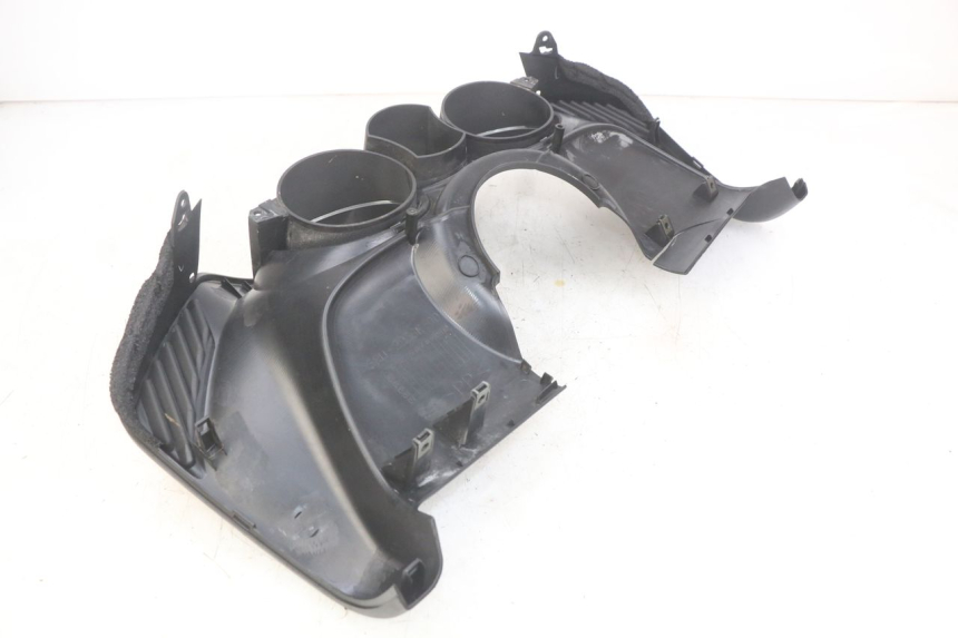 photo de ENTOURAGE COMPTEUR YAMAHA YP MAJESTY 400 (2004 - 2008) - Gros plan technique