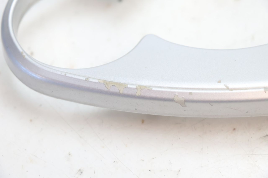 photo de ENTOURAGE COMPTEUR YAMAHA YP MAJESTY 125 (2007 - 2010) - Zoom état d’usage