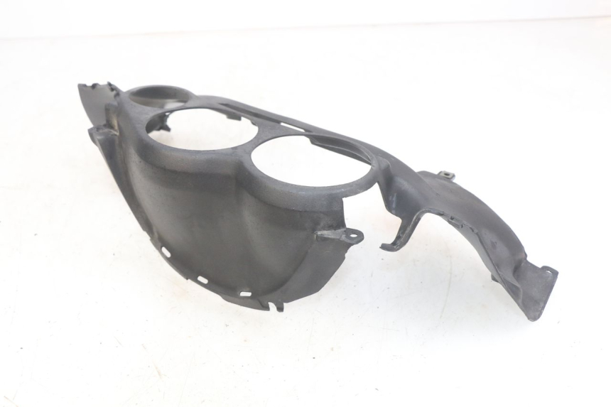 photo de ENTOURAGE COMPTEUR YAMAHA YZF R THUNDERCAT 600 (1996 - 2003) - Gros plan technique