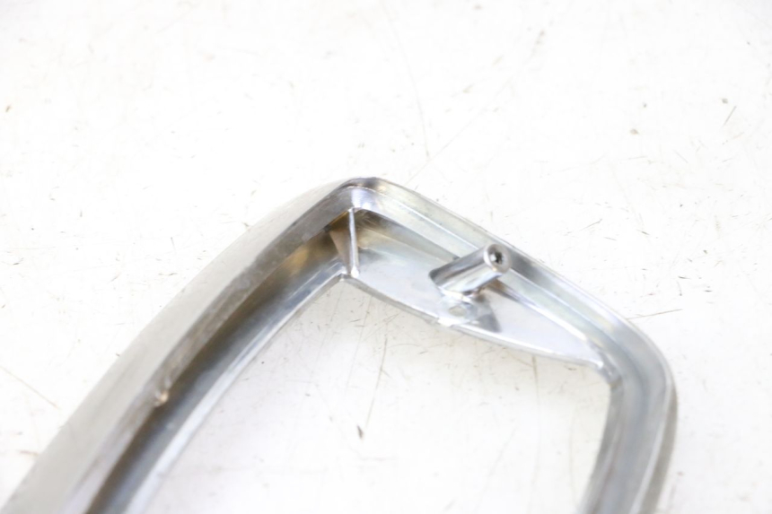 photo de ENTOURAGE FEU ARRIERE PIAGGIO LXV 4T 50 (2009 - 2013) - Gros plan technique