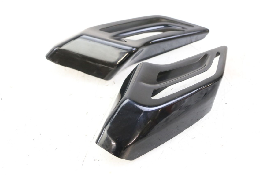 photo de ENTOURAGE FEU ARRIERE YAMAHA YP T-MAX TMAX 530 (2017 - 2020) - Gros plan technique