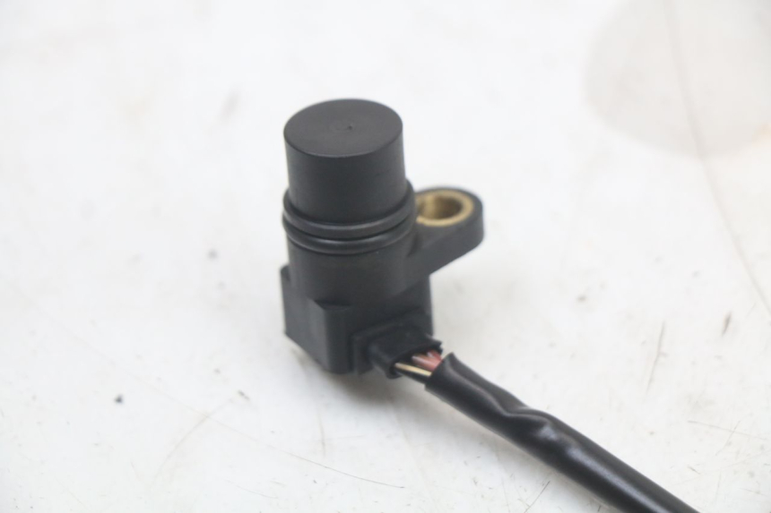 photo de ENTRAINEUR COMPTEUR YAMAHA FZ1 FAZER 1000 (2007 - 2009) - Gros plan technique