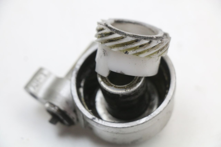 photo de ENTRAINEUR COMPTEUR SYM MIO 50 (2005 - 2010) - Autre angle de vue