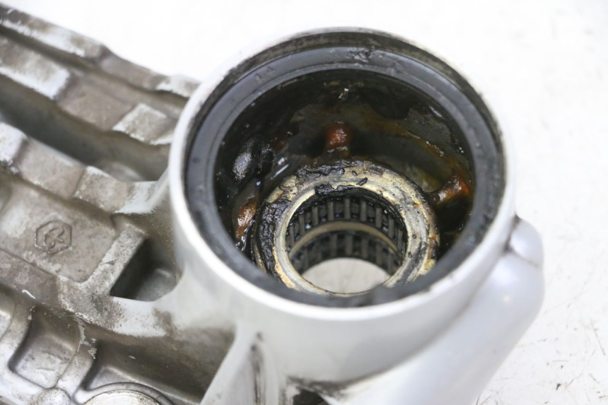 photo de ENTRAINEUR COMPTEUR PIAGGIO VESPA GRANTURISMO 200 (2004 - 2005) - Points de fixation