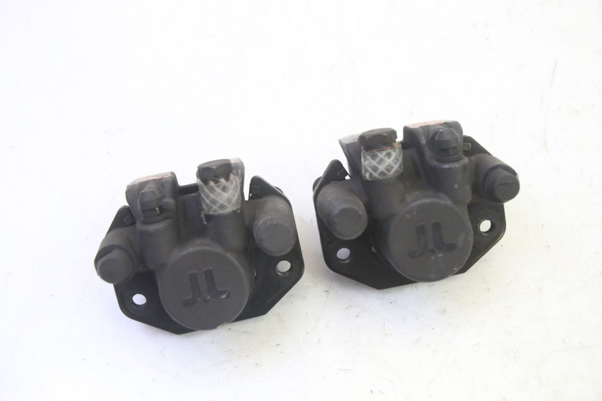 photo de ETRIER FREIN ARRIERE QUADRO 4 4D 350 (2015 - 2018) - Vue principale