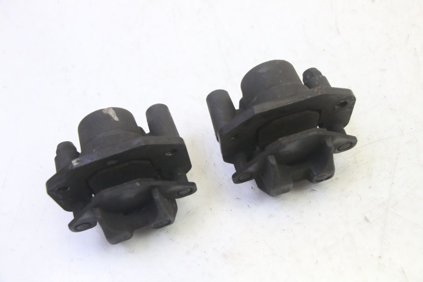 photo de ETRIER FREIN ARRIERE QUADRO 4 4D 350 (2015 - 2018) - Points de fixation