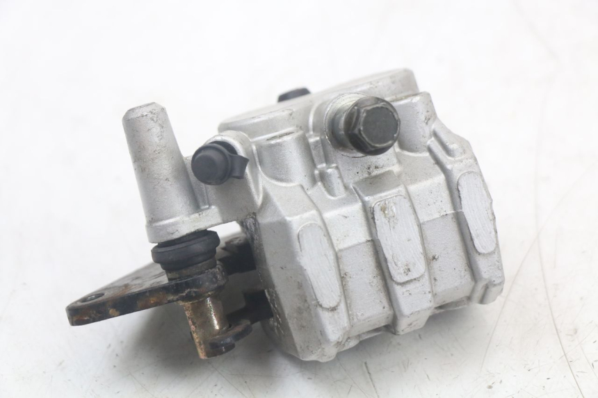 photo de ÉTRIER DE FREIN ARRIÈRE JONWAY AZTRAL 125 (2008 - 2017) - Zoom état d’usage