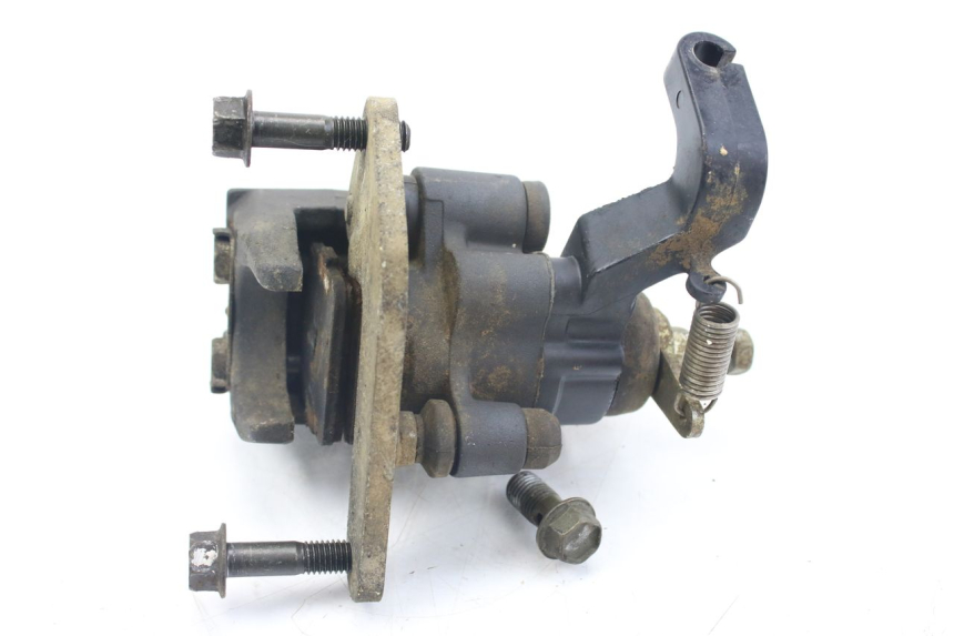 photo de ÉTRIER DE FREIN ARRIÈRE YAMAHA BLASTER 200 (2003 - 2007) - Gros plan technique