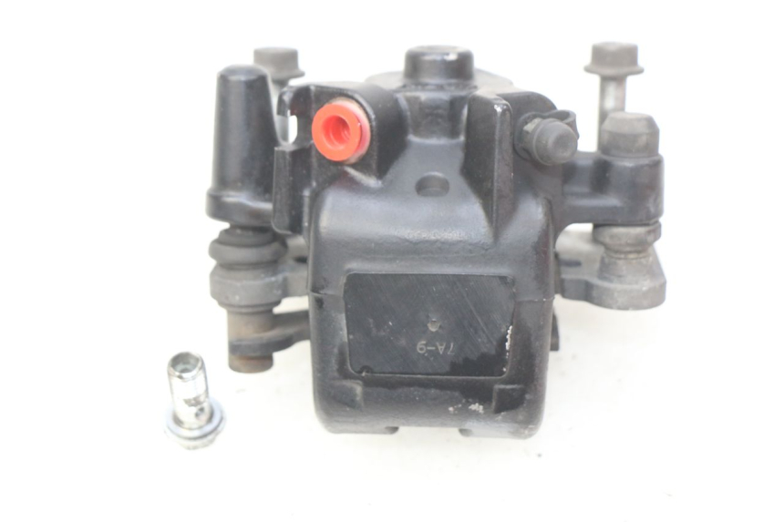 photo de ÉTRIER DE FREIN ARRIÈRE SUZUKI BURGMAN 125 (2007 - 2014) - Points de fixation