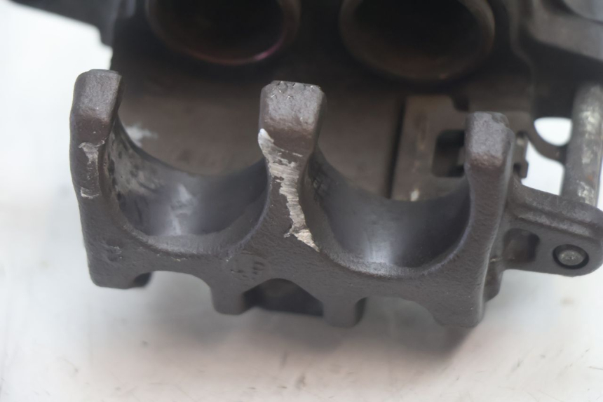 photo de ETRIER FREIN ARRIERE BMW C SPORT 650 (2015 - 2021) - Points de fixation