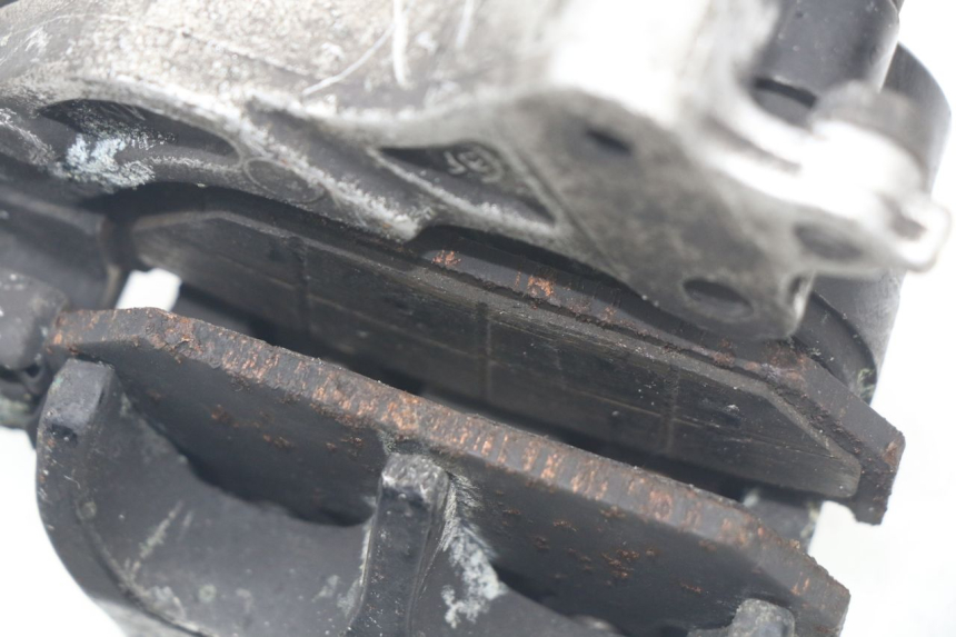 photo de ETRIER FREIN ARRIERE HONDA CBR F SC21 1000 (1986 - 1992) - Zoom état d’usage