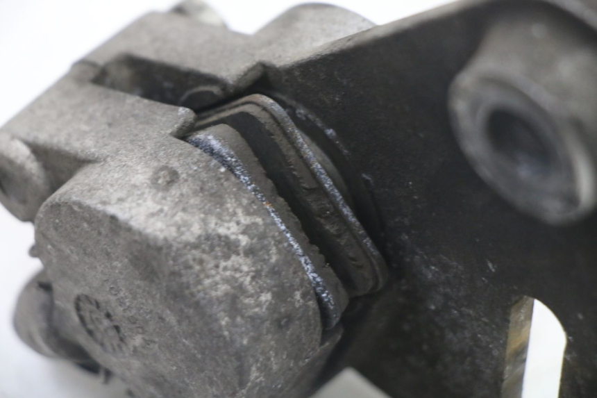 photo de ETRIER FREIN ARRIERE DERBI SENDA R X-TREME 50 (2006 - 2010) - Vue d’ensemble