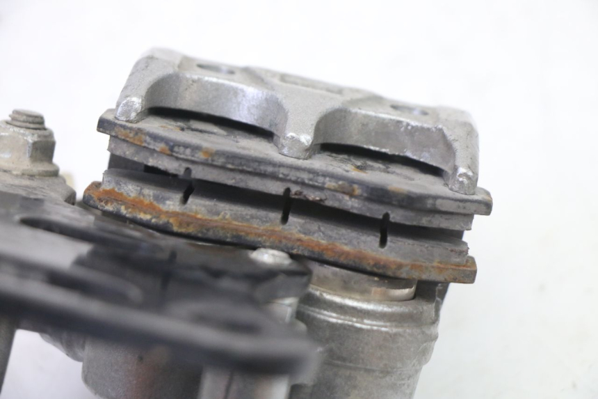 photo de ÉTRIER DE FREIN ARRIÈRE CCR DIRT BIKE 125 - Marquages et références