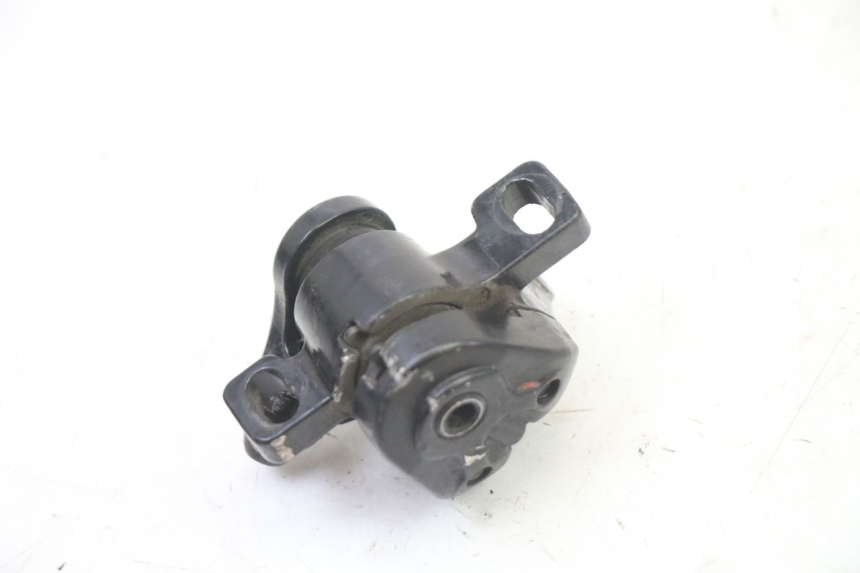 photo de ETRIER FREIN ARRIERE URBANGLIDE E-CROSS PRO 1 - Gros plan technique