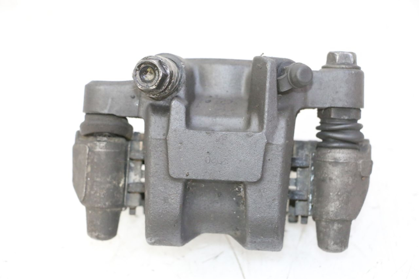 photo de ETRIER FREIN ARRIERE HONDA FES S-WING SWING ABS 125 (2007 - 2015) - Gros plan technique