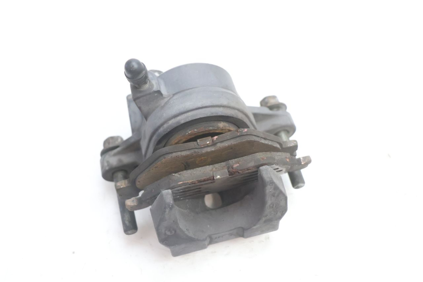 photo de ETRIER FREIN ARRIERE YAMAHA FJR 1300 (2001 - 2005) - Gros plan technique