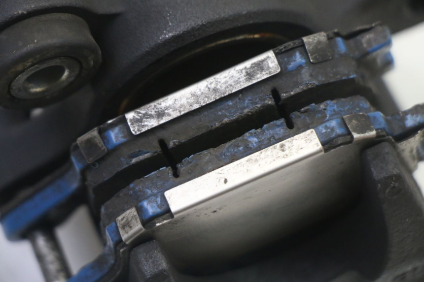 photo de ETRIER FREIN ARRIERE SUZUKI GSR 750 (2011 - 2017) - État de surface