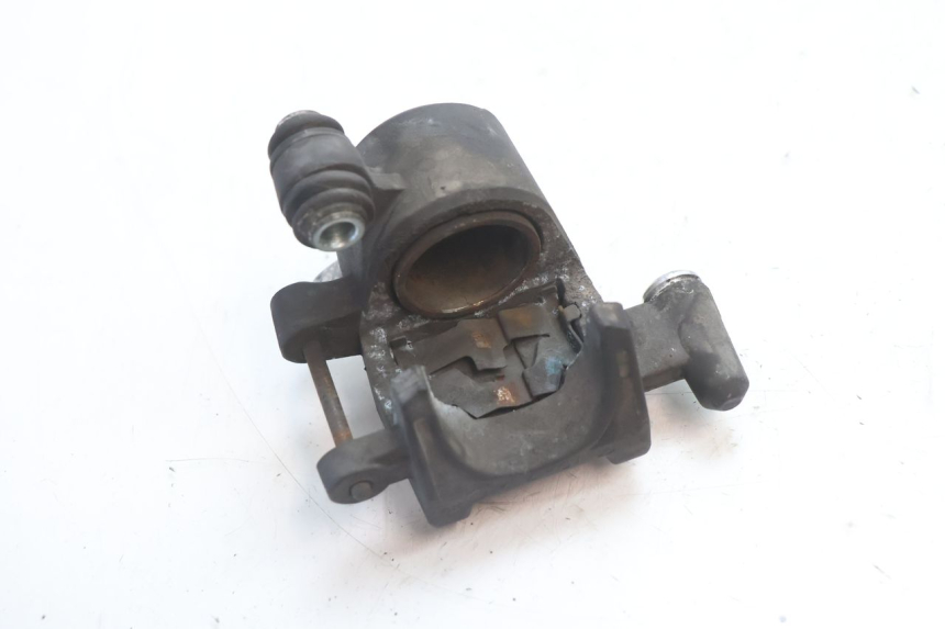 photo de ETRIER FREIN ARRIERE SUZUKI GSR 600 (2005 - 2012) - Vue d’ensemble