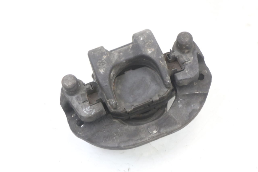 photo de ETRIER FREIN ARRIERE HONDA FES S-WING SWING 125 (2007 - 2015) - Autre angle de vue